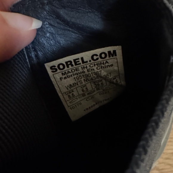 Like NEW! Waterproof Sorel Brex Heel Lug Chelsea Boot in Olive Green, size 8.5 - Picture 2 of 4